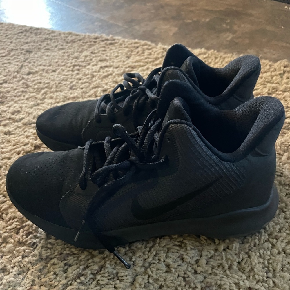 Men’s Nike precision 3 shoes 7.5